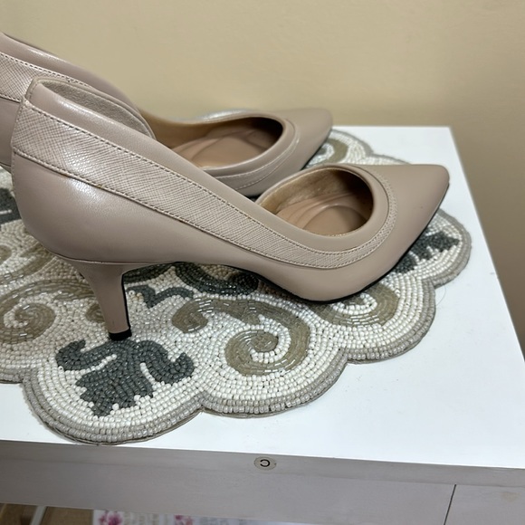 Tan Kelly and Katie pointed toe heels - Picture 6 of 10